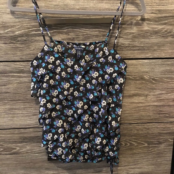 3 for 25 💕 American eagle ruffle floral tank - Picture 1 of 6